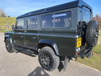 LAND ROVER DEFENDER 110