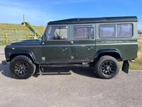 LAND ROVER DEFENDER 110