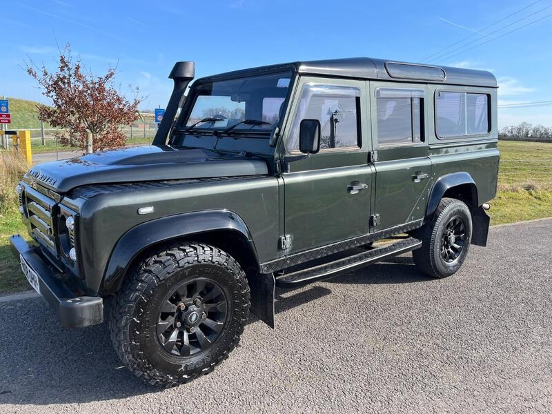 LAND ROVER DEFENDER 110