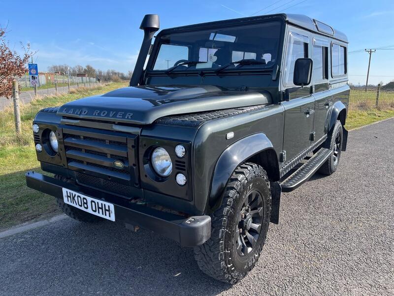 LAND ROVER DEFENDER 110