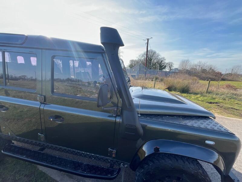 LAND ROVER DEFENDER 110