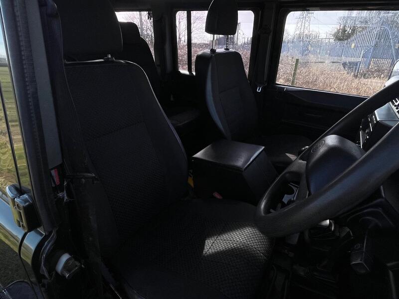 LAND ROVER DEFENDER 110