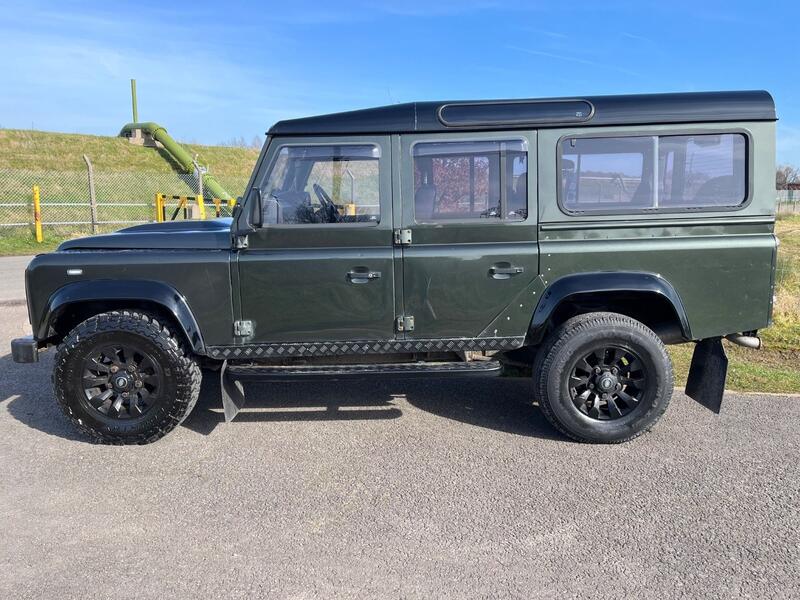 LAND ROVER DEFENDER 110
