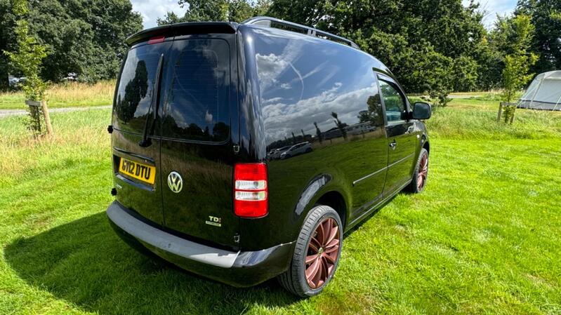 VOLKSWAGEN CADDY