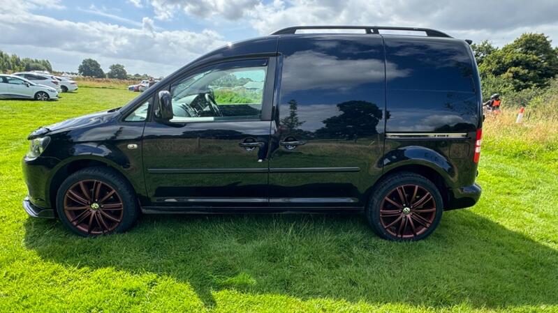 VOLKSWAGEN CADDY