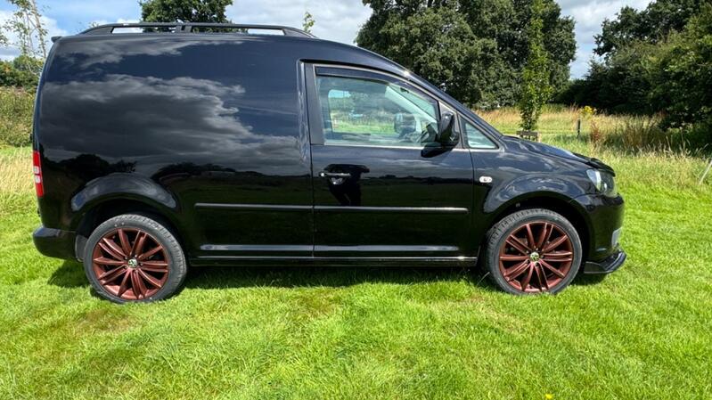 VOLKSWAGEN CADDY