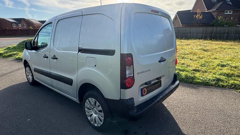 PEUGEOT PARTNER