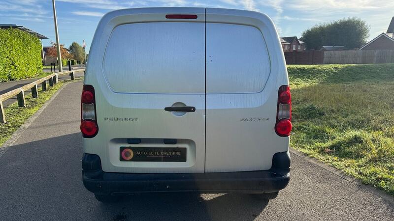 PEUGEOT PARTNER