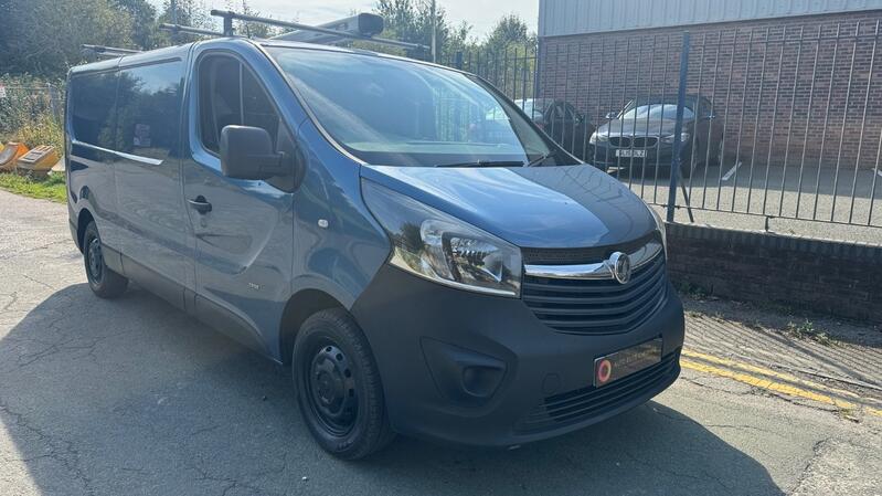 VAUXHALL VIVARO