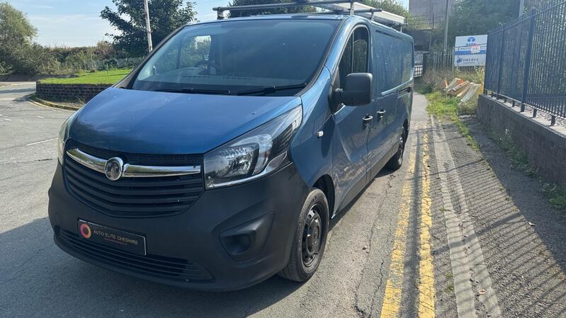 VAUXHALL VIVARO