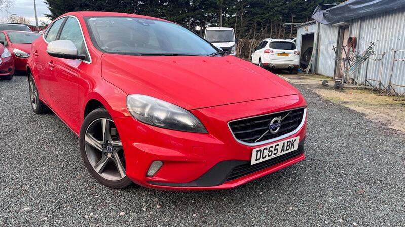VOLVO V40