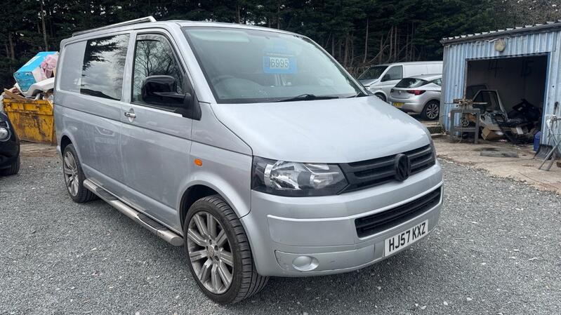 VOLKSWAGEN TRANSPORTER